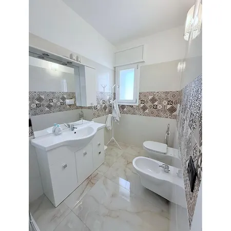 בית נופש Le Onde טורה אובו