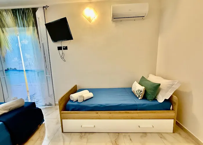 Le Onde Tatil Evi Torre Ovo